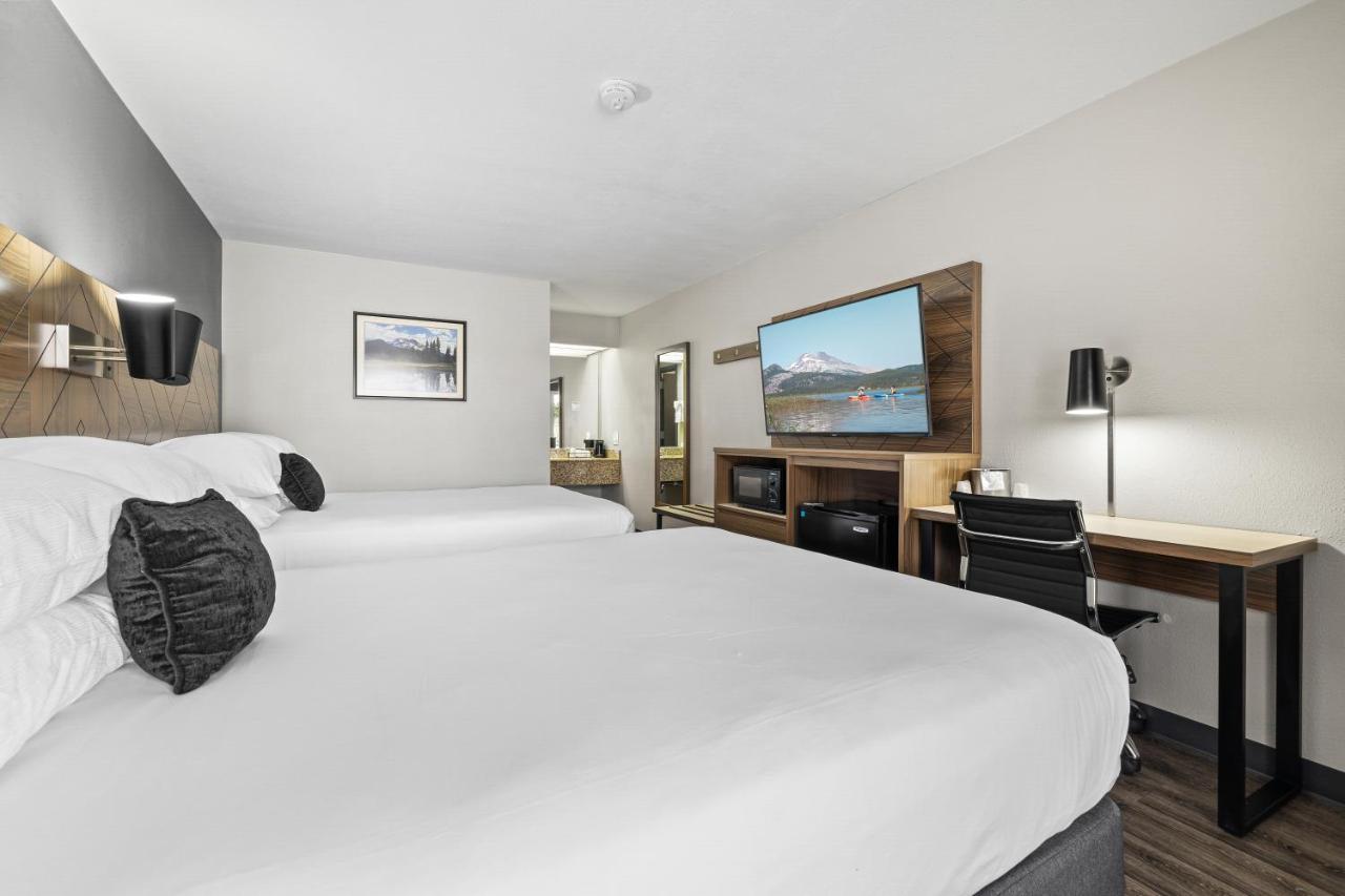 Red Lion Inn & Suites Deschutes River - Bend Dış mekan fotoğraf