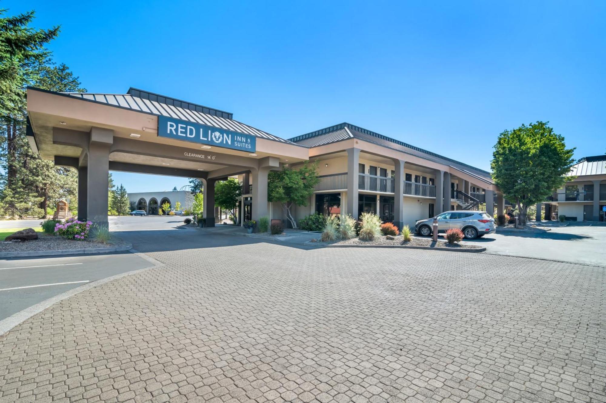 Red Lion Inn & Suites Deschutes River - Bend Dış mekan fotoğraf