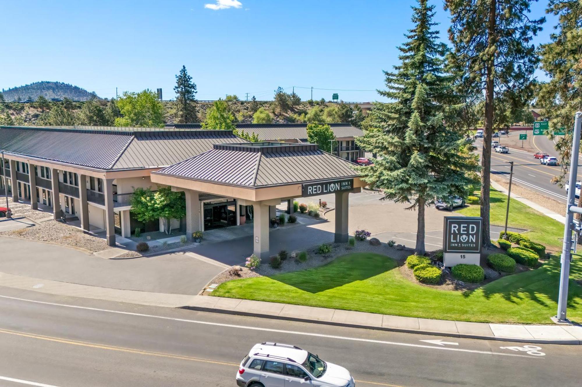 Red Lion Inn & Suites Deschutes River - Bend Dış mekan fotoğraf