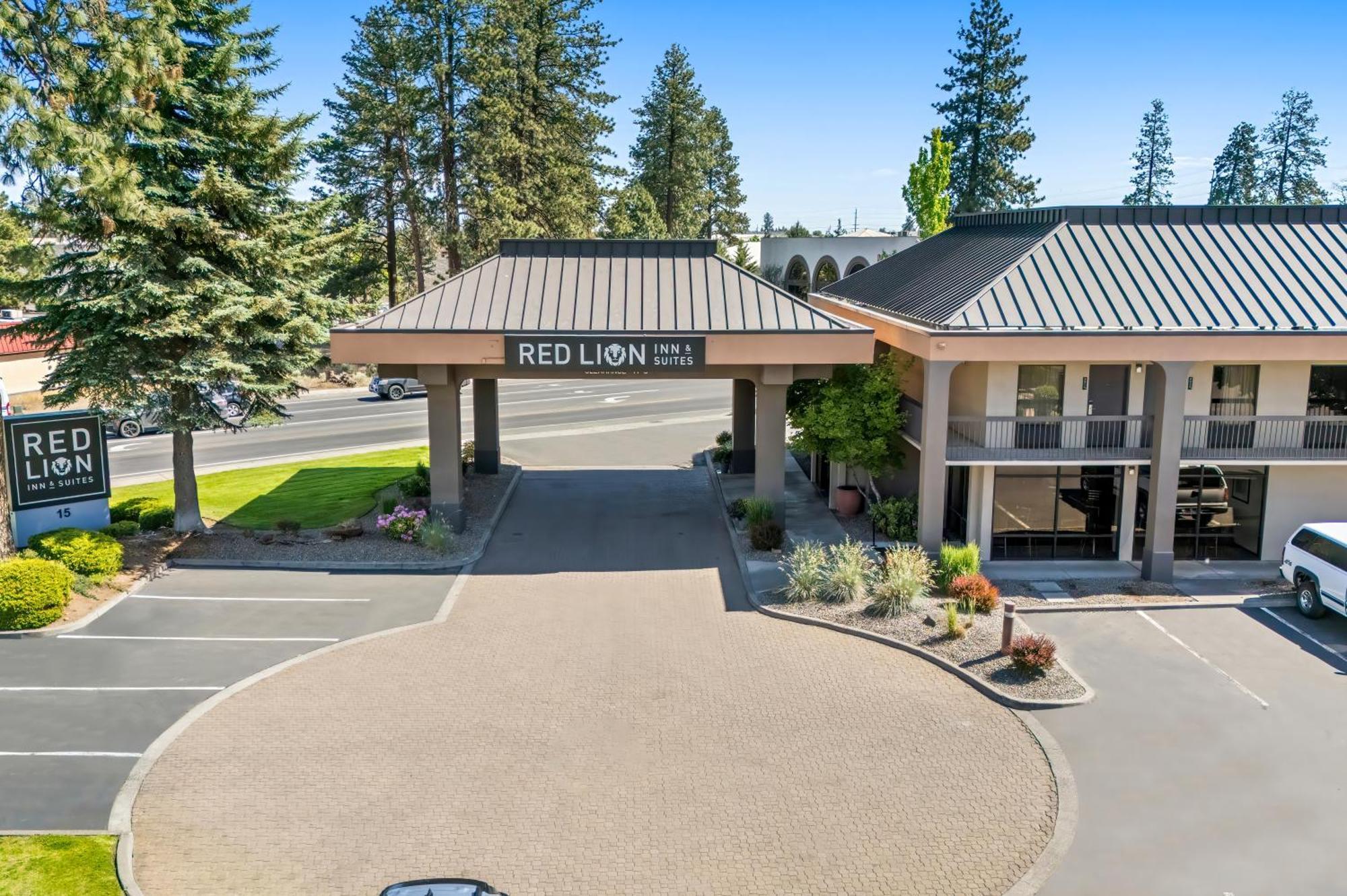 Red Lion Inn & Suites Deschutes River - Bend Dış mekan fotoğraf