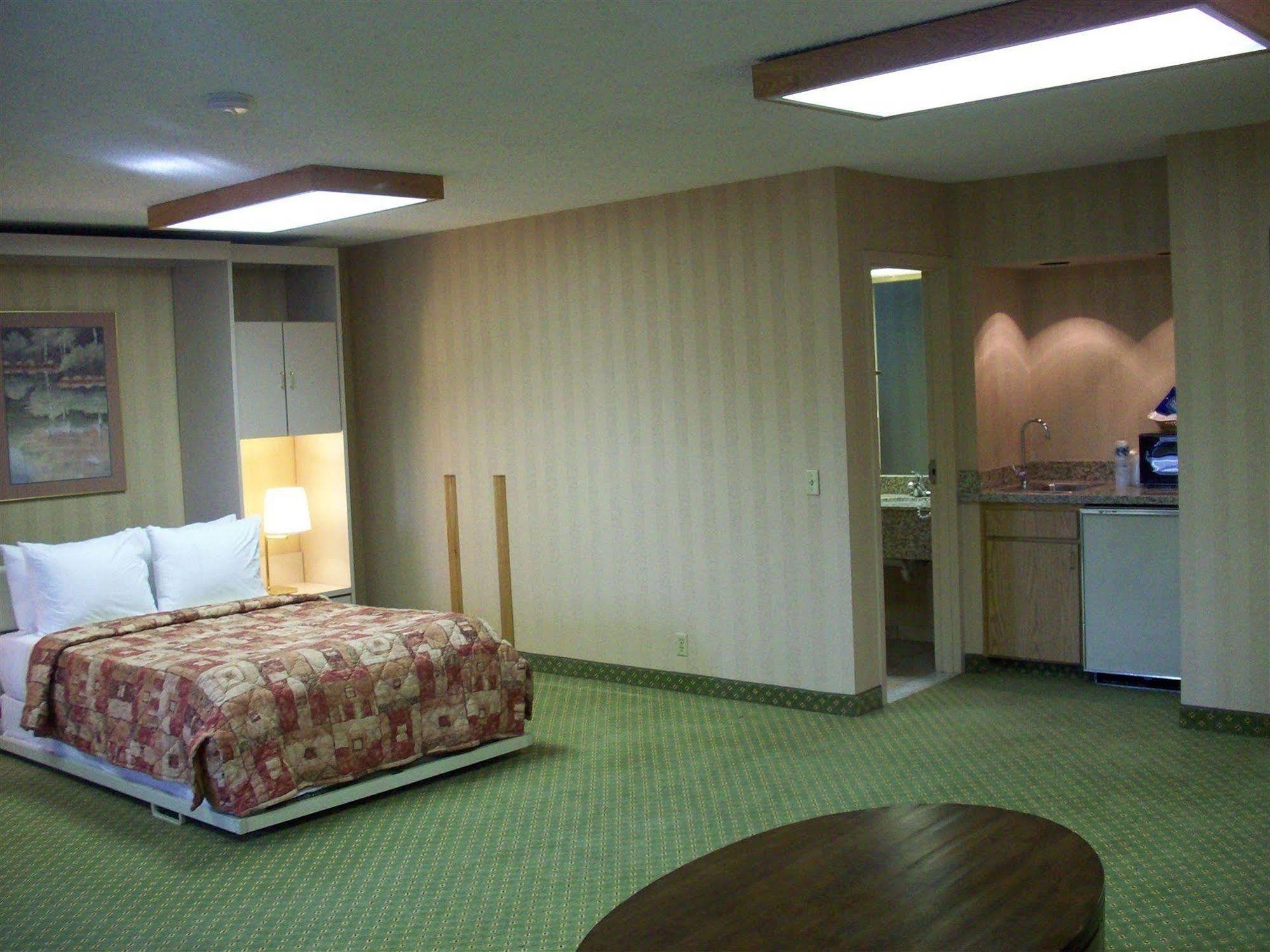 Red Lion Inn & Suites Deschutes River - Bend Dış mekan fotoğraf